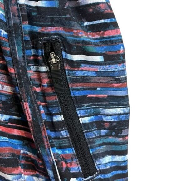 Lululemon Tracker Short V 4" - Picture 3 of 10